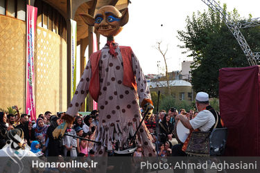 پنجمین روز هفدهمین جشنواره بین‌المللی تئاتر عروسکی تهران- مبارک