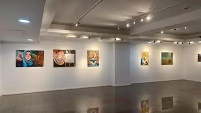 نمایشگاه «هنر در برابر جنگ» با یادی از شهید منصوره عالیخانی افتتاح شد 