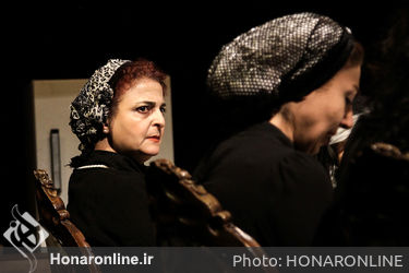 نمایش "آگوست در اوسیج کانتی" در تماشاخانه مهرگان