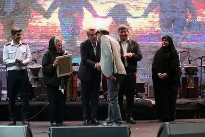 در مراسم تقدیر هنرمندان از آتش‌نشانان جنگ چه گذشت؟