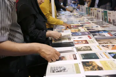 مشارکت 19 کتاب‌فروشی خوزستان در طرح "بهارانه کتاب 99" / بیماری کرونا آسیب جدی به چرخه صنعت نشر وارد کرد