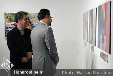 بازدید سید مجتبی حسینی از نمایشگاه بهمن پناهی