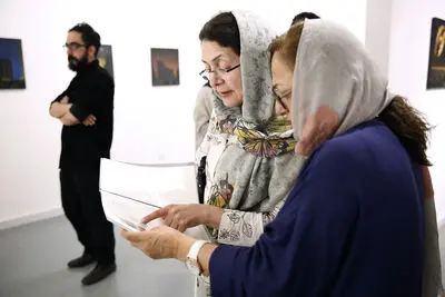 افتتاحیه‌ی نمایشگاه نقاشی‌های ثمیلا امیرابراهیمی در گالری هور