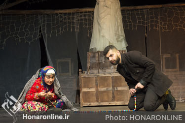 نمایش "زنان بیشه گل" در تالار چهارسو