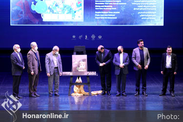 بزرگداشت حکیم نظامی برنامه ویژه آیین بزرگداشت حکیم نظامی با حضور شخصیتهای ملی و بین المللی و اهالی فرهنگ و هنر