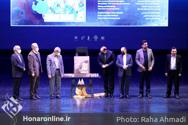 بزرگداشت حکیم نظامی برنامه ویژه آیین بزرگداشت حکیم نظامی با حضور شخصیتهای ملی و بین المللی و اهالی فرهنگ و هنر