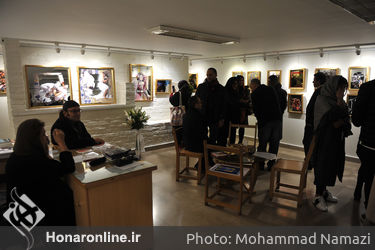 نمایشگاه عکس و چیدمان روی آیینه "مهدی منصوری" در گالری گلستان