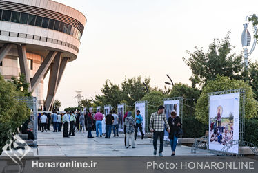 نمایشگاه عکس حمید فروتن با عنوان «طهران» در برج میلاد تهران