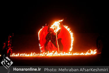 نمایش روشنای شب تار در بوستان ولایت