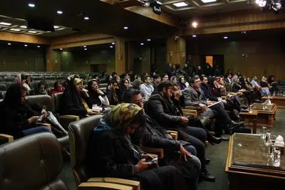 نگاهی به خاستگاه کارگاه توجیهی بخش طراحی لباس هشتمین جشنواره مد و لباس فجر
