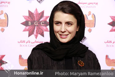 اکران مردمی فیلم "بمب؛ یک عاشقانه" در باغ کتاب