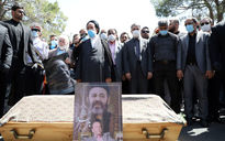 مراسم خاکسپاری زنده‌یاد محمد‌علی کشاورز