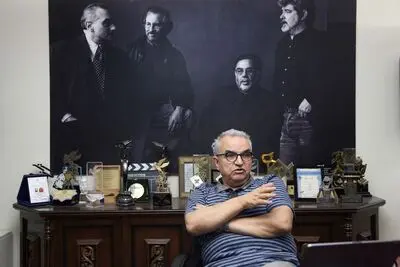ابوالحسن داوودی:«مرد بارانی» نه فقط یک فیلم، بلکه نتیجه‌ یک تجربه جمعی است