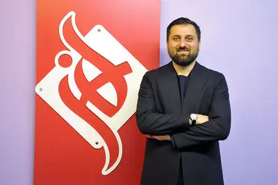 نمایش‌های کم دیالوگ معیار انتخاب آثار بخش بین‌الملل تئاتر فجر / روایت آروند دشت‌آرای از سی و ششمین جشنواره بین‌المللی تئاتر فجر