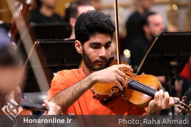 تمرین ارکستر سمفونیک تهران با رهبری منوچهر صهبایی
