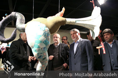 بازدید وزیر ارشاد ، وزیر راه و معاونت هنری از نمایشگاه آثار جشنواره هنرهای تجسمی فجر