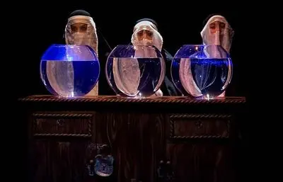 اجرای برای یک قرن پیش / نگاهی به نمایش " آبجی"  به  نویسندگی فرهاد امینی و کارگردانی مهدی شاه پیری