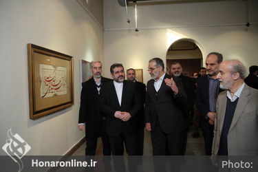 بازدید وزیر فرهنگ از نمایشگاه پانزدهمین جشنواره هنرهای تجسمی