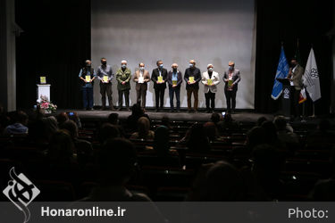 رونمایی از کتاب عکس «دیوارها سخن می‌گویند»