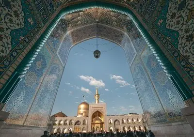 بررسی "اصول و مبانی زیباشناسی اسلامی در معماری عتبات عالیات ایران و عراق"