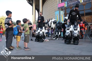 نوزدهمین جشنواره بین المللی نمایش عروسکی تهران - مبارک