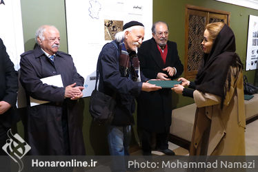 مراسم اهدای لوح به شرکت کنندگان نمایشگاه آینه دار دوران