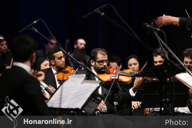 اجرای ارکستر ملی ایران به رهبری فریدون شهبازیان در تالار وحدت
