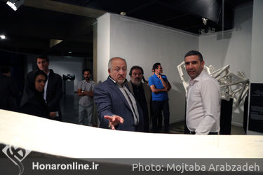 بازدید اعضای شورای شهر از نمایشگاه دوسالانه مجسمه سازی تهران در موزه هنرهای معاصر