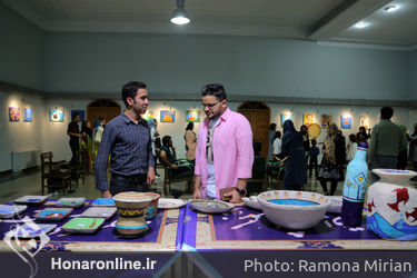نمایشگاه 77 نقاشی برای 77 کودک بد سرپرست در فرهنگسرای اشراق