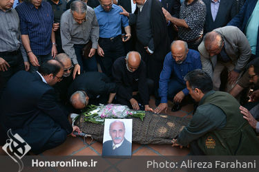 مراسم تشییع پیکر علیرضا سلطانی شاد از مقابل خانه هنرمندان