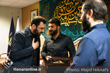اعطای نشان آزادی ملت ایران به قهرمان شاهچراغ فرزاد بادپا