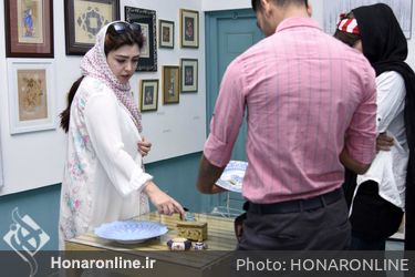 نمایشگاه زهرا شاپوری نژاد با عنوان "نجوای هما" 