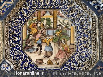 نمونه ای از کاشی های موزه مقدم