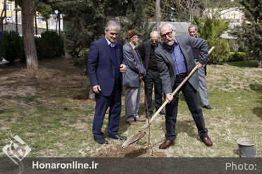 تجلیل از هنرمندان پیشکسوت متولدین اسفندماه 