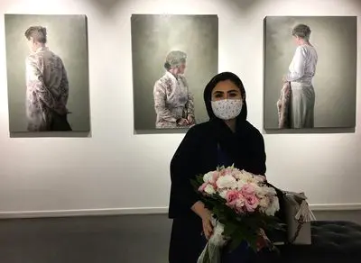 ایستاده در دروازه تردید / روایت محدثه عیوض‌خانی از نمایشگاه "چشم‌اندازی در مه" در گالری فرمانفرما