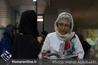 نمایشگاه آثار و رونمایی کتاب فرح اصولی در گالری پروژه‌های ۰۰۹۸۲۱ 