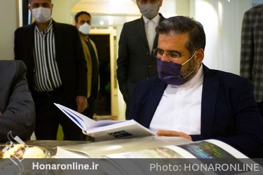 دیدار نوروزی وزیر فرهنگ و ارشاد اسلامی با «نقاش بهشت»