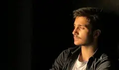 روایت صمدی از «نیمکت»؛ سیر زندگی یک کارگردان آمریکایی | این همه هجمه و اهانت درست نیست