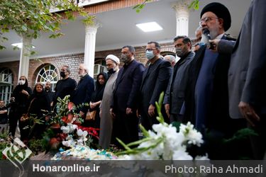 مراسم بدرقه پیکر هوشنگ ابتهاج «سایه»از خانه ارغوان 