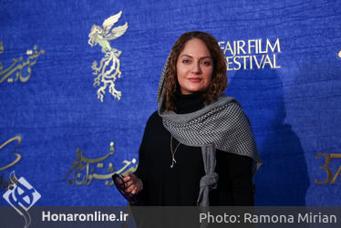 اکران فیلم "ناگهان درخت" در سومین روز سی و هفتمین جشنواره فیلم فجر - مهناز افشار