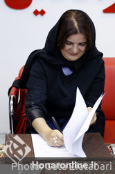 امضای تفاهم‌نامه همکاری میان "هنرآنلاین" و خبرگزاری "آپا" از آذربایجانی