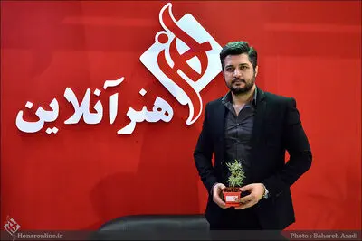همکاری پدر و پسر در یک نمایش
