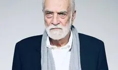 هنوز نقاشی می‌کنم پس هستم