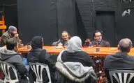 نامناسب بودن تالار و کمرنگ شدن گروتسک / نمایش 