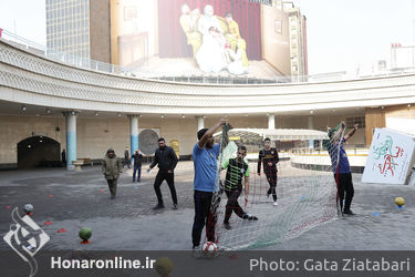 اجرای نمایش‌ خیابانی «چرخیدن» در چهل و یکمین جشنواره تئاتر فجر