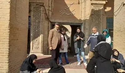 همایش ملی سایه‌های فیروزه‌ای در یزد برگزار شد