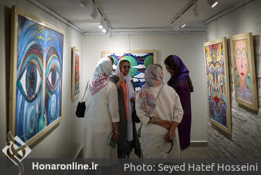 افتتاحیه نمایشگاه نقاشی‌های شاهین کیمیاگر در گالری گلستان