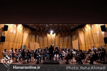 تمرین ارکستر سمفونیک تهران با رهبری منوچهر صهبایی
