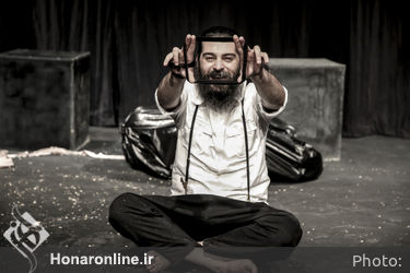 اجرا نمایش " آپارتاید" در پردیس تئاتر شهرزاد