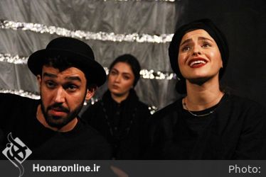 نمایش اسپانیایی (از تپش افتاده) در تماشاخانه جمشید مشایخی